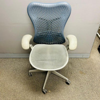 Herman Miller Mirra Chair in Good Condition ( small tear on the seat)