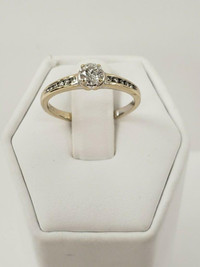 (I-838-368A) 18K White Gold Diamond Ring
