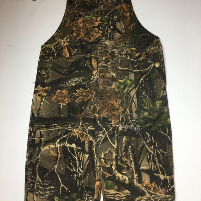 Cabela Toddler Camo Coveralls - Size 3T - Pre-Owned - Q7KFDY in Kids & Youth in Calgary - Image 4