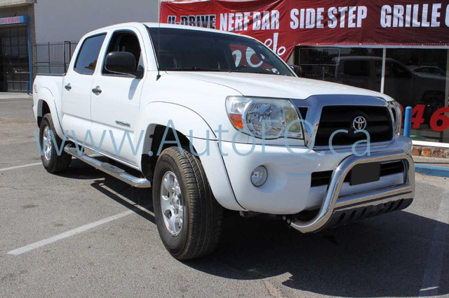 3 Round Stainless Steel Side Step Bars | 2005-2022 Toyota Tacoma Double Cab in Other Parts & Accessories - Image 2