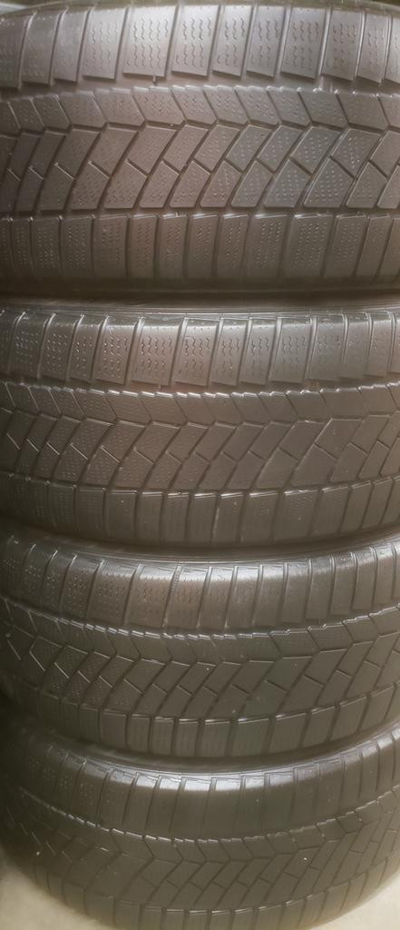 (WH32) 4 Pneus Hiver - 4 Winter Tires 225-50-18 Continental Run Flat 4-5/32 in Tires & Rims in Greater Montréal