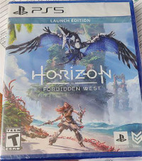 Horizon Forbidden West Launch Edition - PlayStation 5 (with hardcover books)