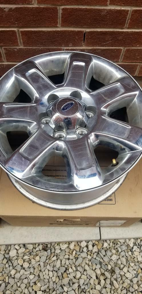 THREE RIMS ONLY NOT FOUR. LIKE  NEW   FORD F150  FACTORY 18 INCH  CHROME CLAD ALLOY WHEELS       WITH CENTER CAPS in Tires & Rims in Ontario - Image 4