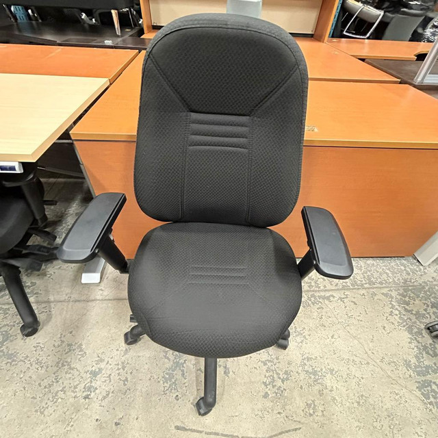 Global Obusforme Comfort 1261-3 - Obusforme Comfort Chair-Excellent Condition-Call us now! in Chairs & Recliners in Toronto (GTA)