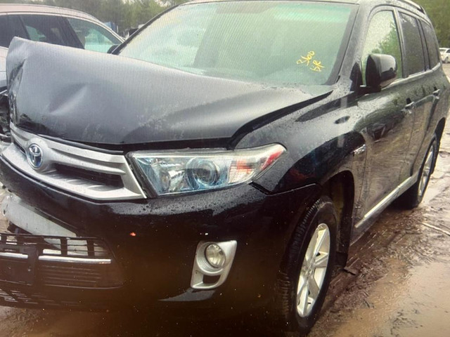 TOYOTA HIGLANDER (2008/2015 PARTS PARTS ONLY) in Auto Body Parts - Image 2
