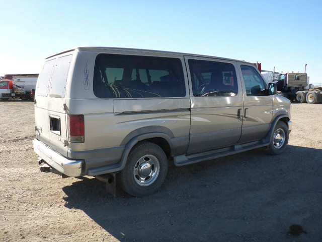 2011 Ford E250 Super Duty 8 Passenger Van 5.4L RWD For Parting Out in Auto Body Parts in Manitoba - Image 3