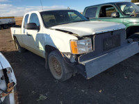 2011 GMC Sierra 1500 4.8L 4WD Ext Cab truck for parts