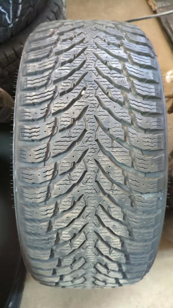 4 pneus d'hiver P255/35R20 97T Nokian Hakkapeliitta 9 20.5% d'usure, mesure 10-11-10-10/32 in Tires & Rims in Québec City - Image 4