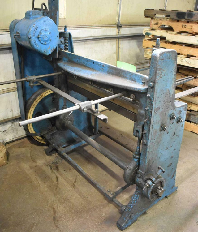 Shear 3ft x 16 ga. Brown and Boggs mechanical foot shear in Other Business & Industrial in Ontario - Image 2
