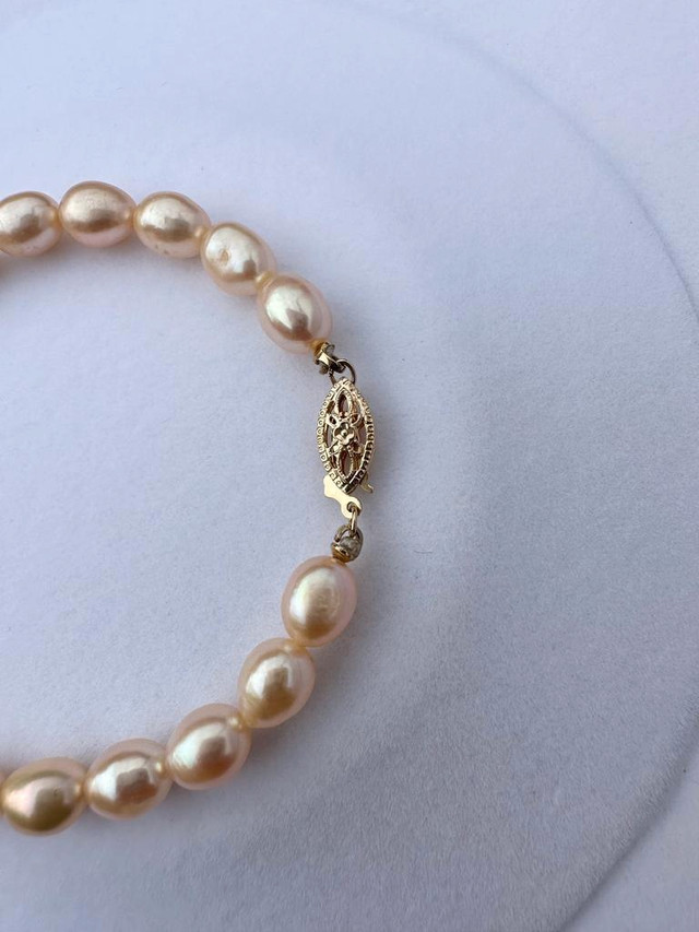 #400 - 7, 14kt Yellow Gold, Chinese Freshwater Pearl Bracelet dans Bijoux et montres - Image 2