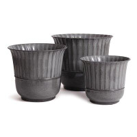 Sand & Stable™ Odelia 3-Piece Iron Pot Planter Set