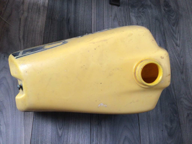 1980 Yamaha YZ125 Gas Tank in Motorcycle Parts & Accessories in Ontario