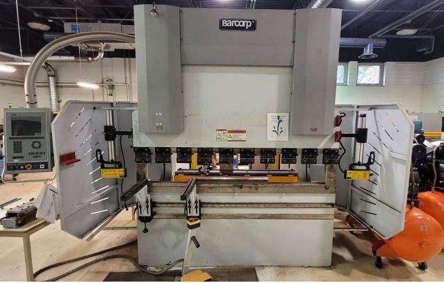 PLIEUSE ERMAKSAN CNCHAP 6- 88 PRESS BRAKE in Other Business & Industrial