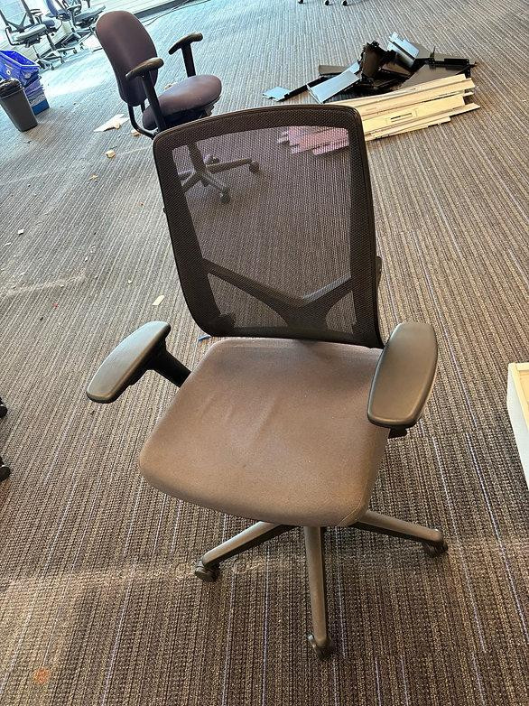 Allsteel Relate Side Chair-Excellent Condition-Call us now! in Chairs & Recliners in Toronto (GTA) - Image 3