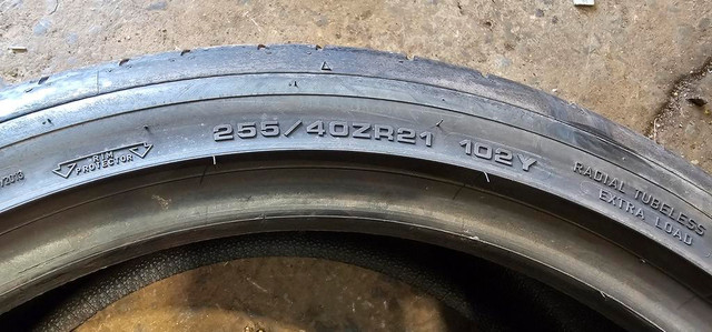 255/40/21 1 pneu ete dunlop bonne condition in Tires & Rims in Greater Montréal - Image 2