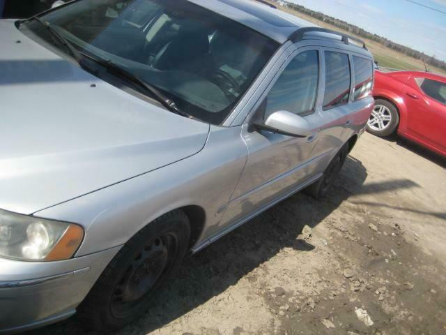 2005 Volvo V7 automatic pour piece # for parts # part out in Auto Body Parts in Québec - Image 3