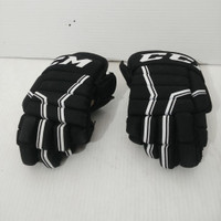 CCM Junior Hockey Gloves - 9 Inches - Pre-owned - HYBRN6