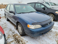 Parting out WRECKING: 2000 Toyota Corolla Sedan Parts