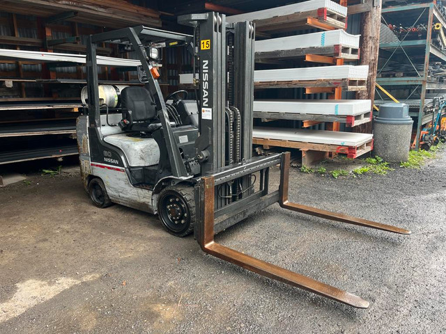Lift Nissan 60 (forklift) in Other Business & Industrial in Québec