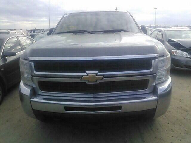 Parting out 2007-2013 CHEVY Silverado,Sierra 1500,2500,3500 in Auto Body Parts in Calgary